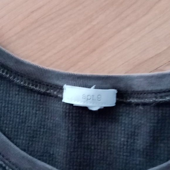 Top - Picture 3 of 3